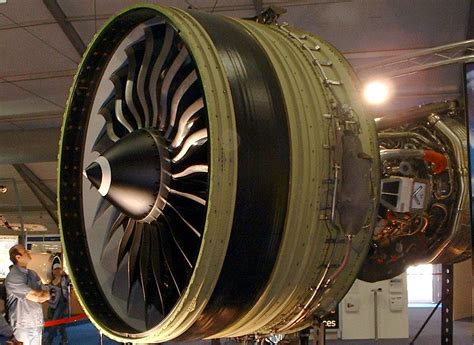 Which Records Does The General Electric GE90 .